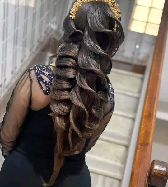 حلاقة وتجميل السيدات