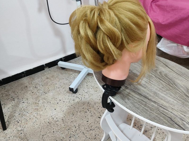 حلاقة و تجميل