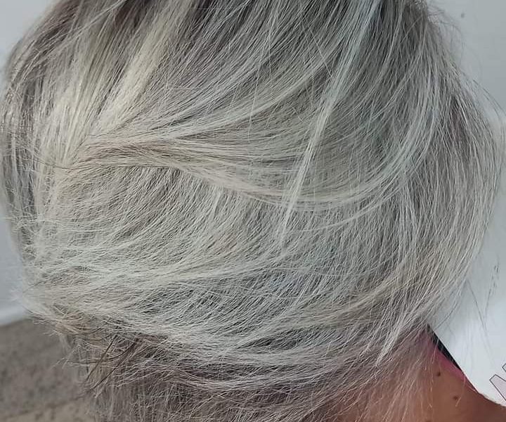 Coiffeuse esthéticienne